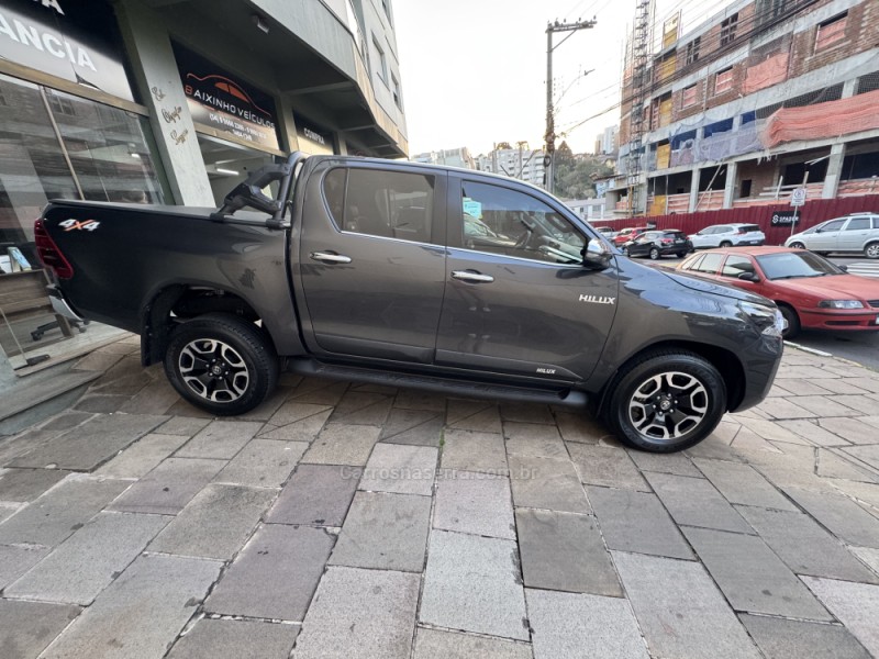 HILUX 2.8 SRX 4X4 CD 16V DIESEL 4P AUTOMÁTICO - 2023 - GARIBALDI