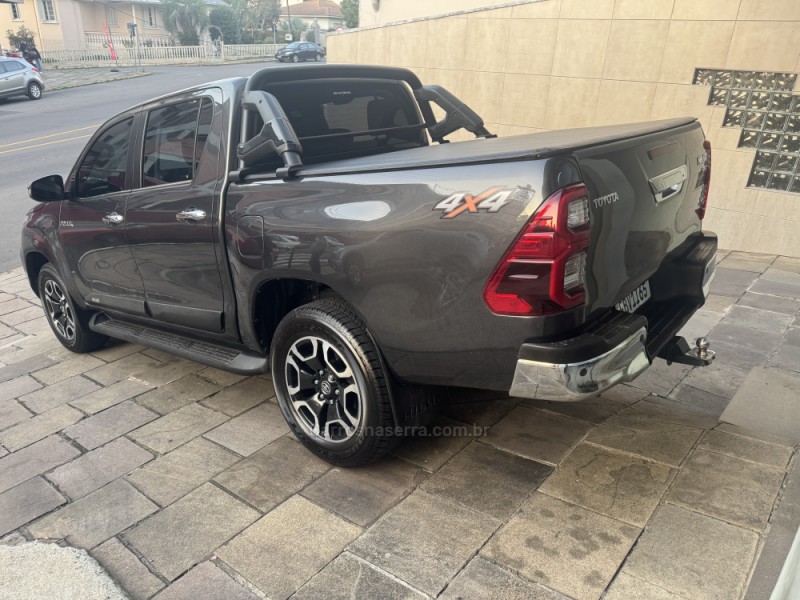 HILUX 2.8 SRX 4X4 CD 16V DIESEL 4P AUTOMÁTICO - 2023 - GARIBALDI