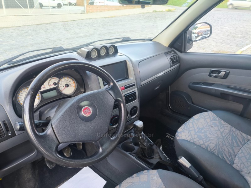 STRADA 1.8 MPI ADVENTURE CD 16V FLEX 2P MANUAL - 2011 - FARROUPILHA
