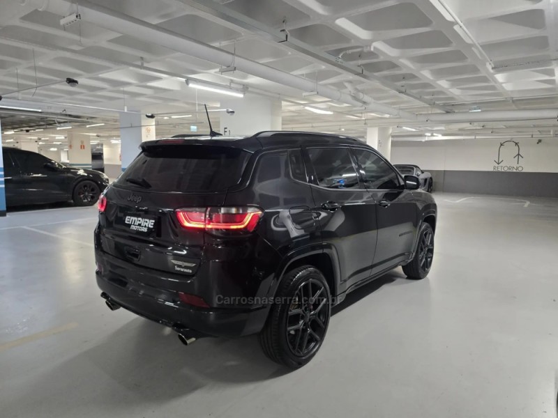 COMPASS 2.0 HURRICANE BLACKHAWK 4X4 TURBO GASOLINA 4P AUTOMÁTICO - 2025 - PORTO ALEGRE