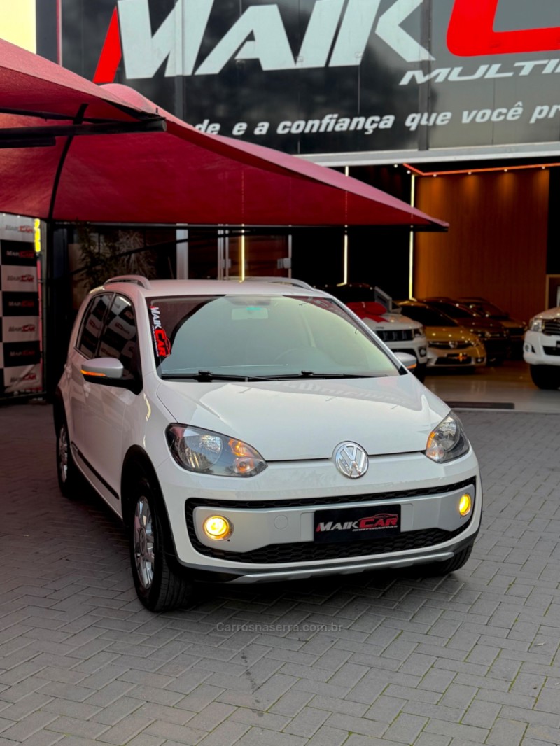 UP 1.0 CROSS 12V FLEX 4P MANUAL - 2015 - ESTâNCIA VELHA