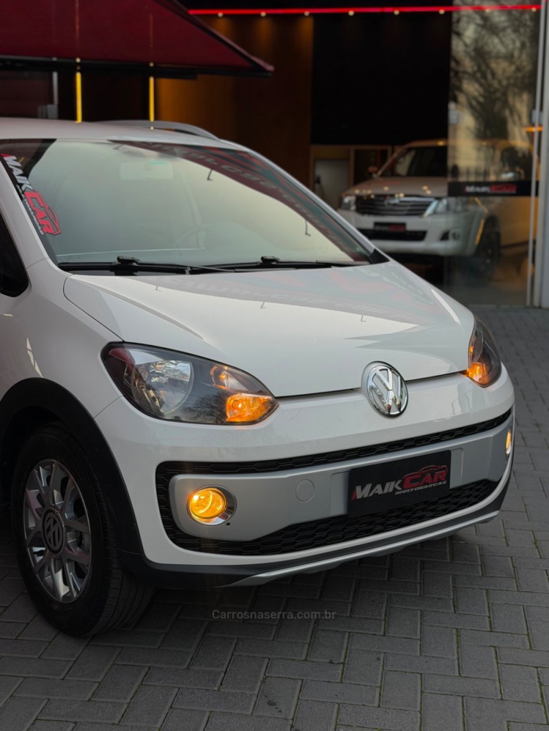 UP 1.0 CROSS 12V FLEX 4P MANUAL - 2015 - ESTâNCIA VELHA