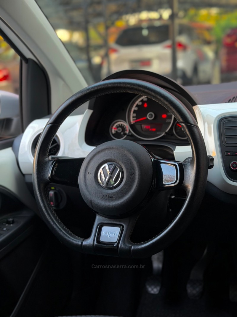 UP 1.0 CROSS 12V FLEX 4P MANUAL - 2015 - ESTâNCIA VELHA
