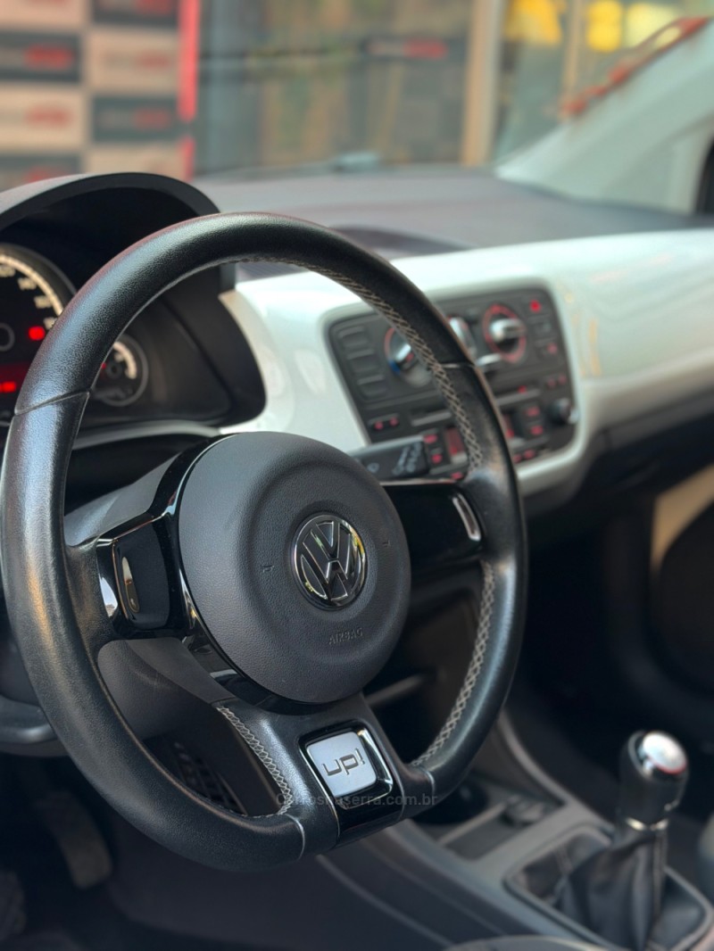 UP 1.0 CROSS 12V FLEX 4P MANUAL - 2015 - ESTâNCIA VELHA