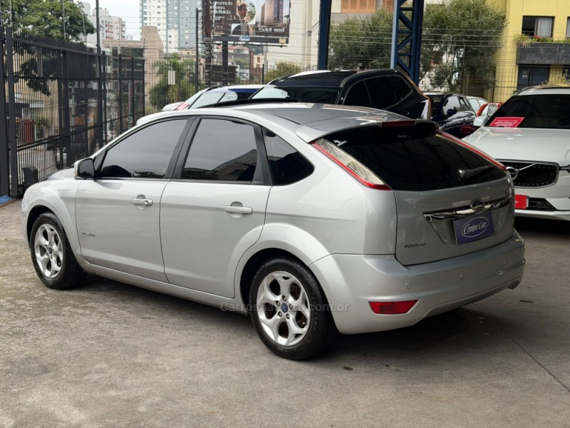 FOCUS 2.0 TITANIUM HATCH 16V FLEX 4P MANUAL - 2013 - CAXIAS DO SUL