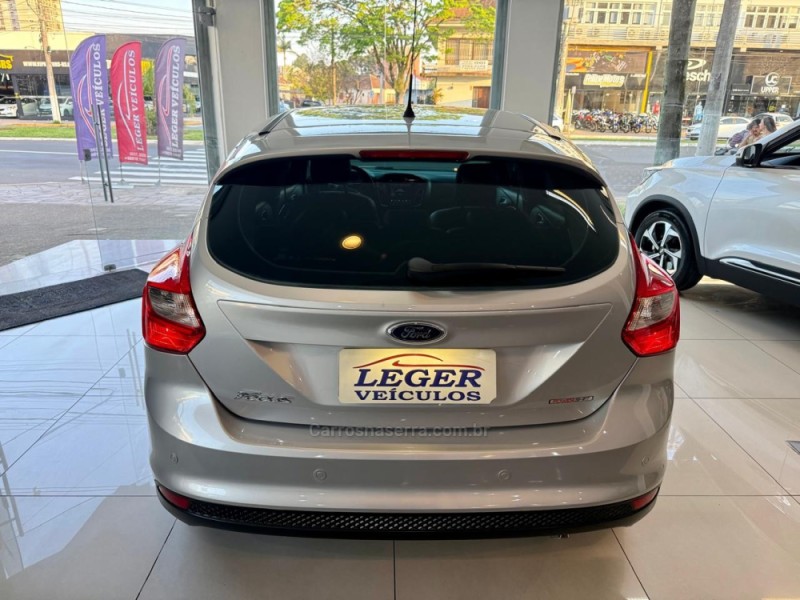 FOCUS 1.6 SE HATCH 16V FLEX 4P AUTOMÁTICO - 2015 - SãO LEOPOLDO