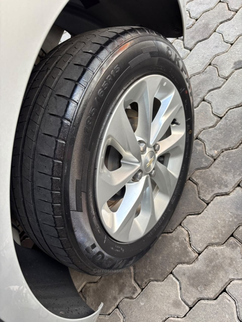 ONIX 1.0 LT 12V FLEX 4P MANUAL - 2023 - HARMONIA