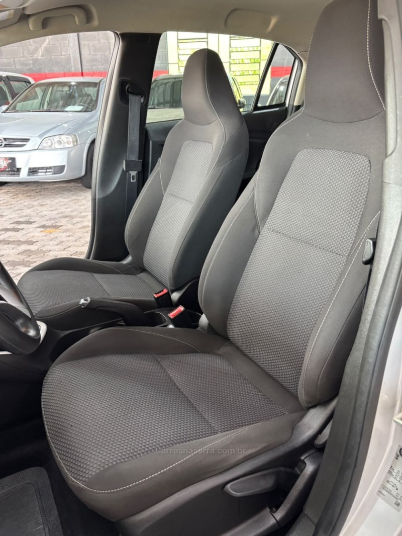 ONIX 1.0 LT 12V FLEX 4P MANUAL - 2023 - HARMONIA