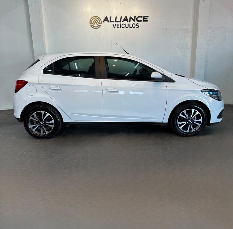ONIX 1.4 MPFI LT 8V FLEX 4P MANUAL - 2014 - CAXIAS DO SUL
