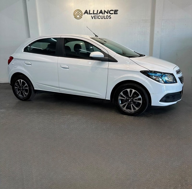 ONIX 1.4 MPFI LT 8V FLEX 4P MANUAL - 2014 - CAXIAS DO SUL