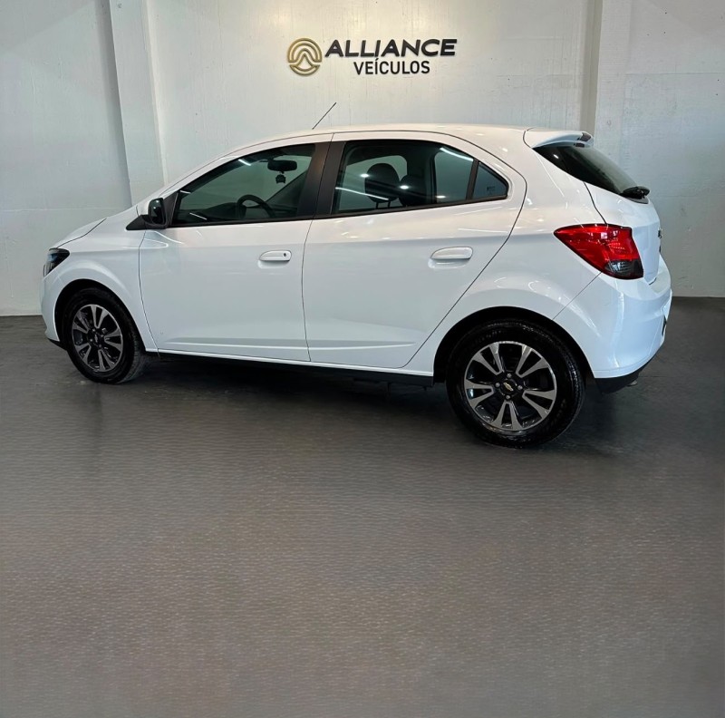 ONIX 1.4 MPFI LT 8V FLEX 4P MANUAL - 2014 - CAXIAS DO SUL