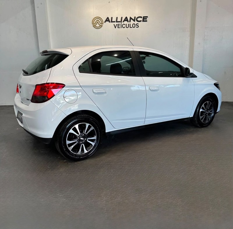 ONIX 1.4 MPFI LT 8V FLEX 4P MANUAL - 2014 - CAXIAS DO SUL
