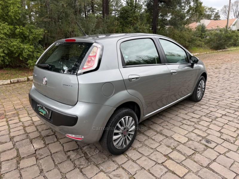 PUNTO 1.4 ATTRACTIVE 8V FLEX 4P MANUAL - 2013 - NOVA PRATA