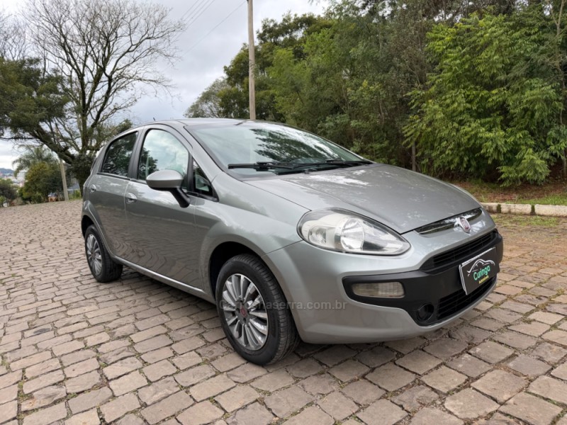 PUNTO 1.4 ATTRACTIVE 8V FLEX 4P MANUAL - 2013 - NOVA PRATA
