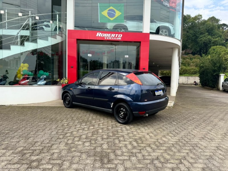 FOCUS 1.8 16V GASOLINA 4P MANUAL - 2001 - BENTO GONçALVES