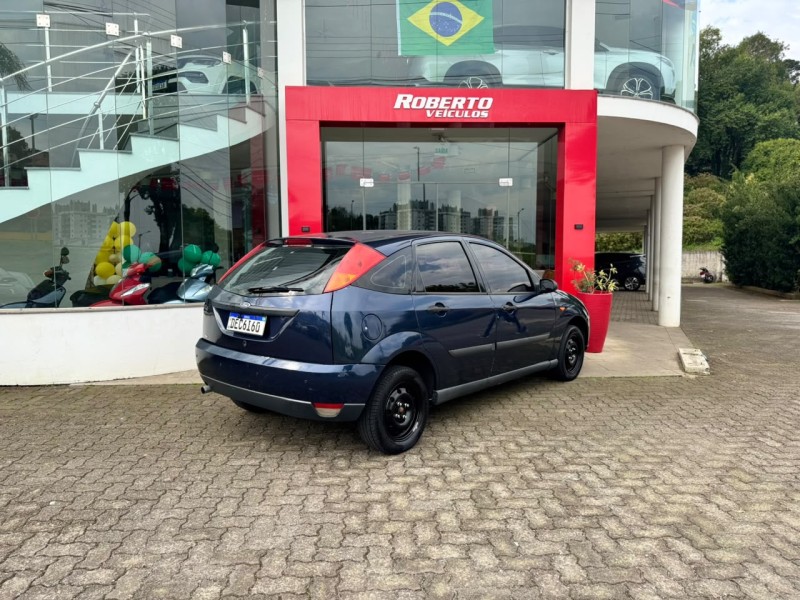 FOCUS 1.8 16V GASOLINA 4P MANUAL - 2001 - BENTO GONçALVES