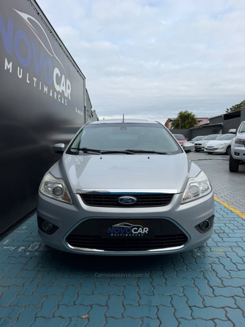 FOCUS 2.0 TITANIUM 16V FLEX 4P AUTOMÁTICO - 2012 - ESTâNCIA VELHA