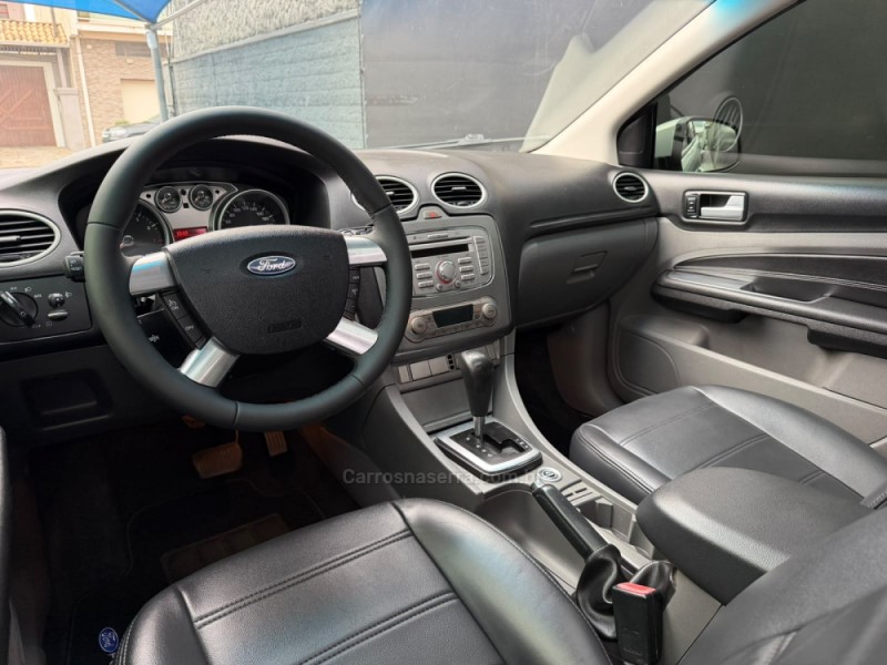 FOCUS 2.0 TITANIUM 16V FLEX 4P AUTOMÁTICO - 2012 - ESTâNCIA VELHA