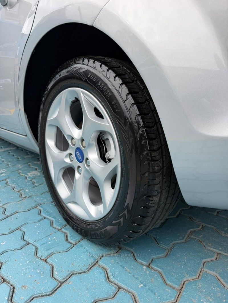 FOCUS 2.0 TITANIUM 16V FLEX 4P AUTOMÁTICO - 2012 - ESTâNCIA VELHA