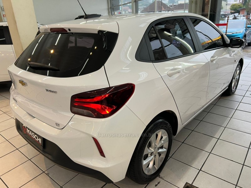 ONIX 1.0 LT 12V TURBO FLEX 4P MANUAL - 2023 - CAXIAS DO SUL