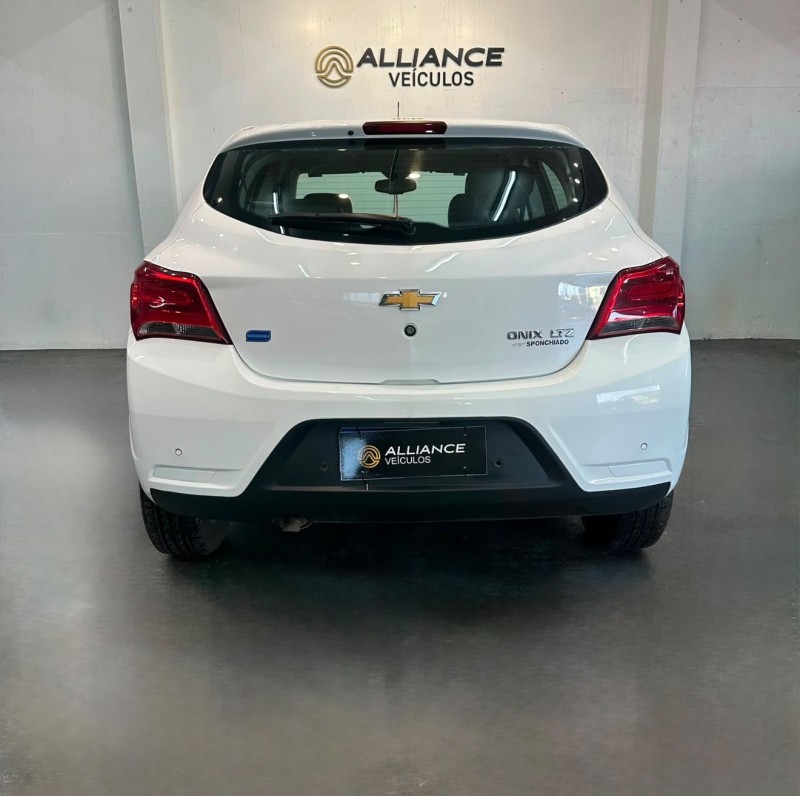 ONIX 1.4 MPFI LTZ 8V FLEX 4P AUTOMÁTICO - 2017 - CAXIAS DO SUL