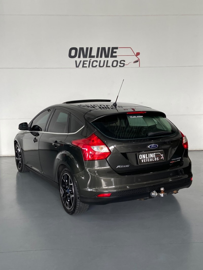 FOCUS 2.0 TITANIUM PLUS HATCH 16V FLEX 4P AUTO - 2015 - FARROUPILHA