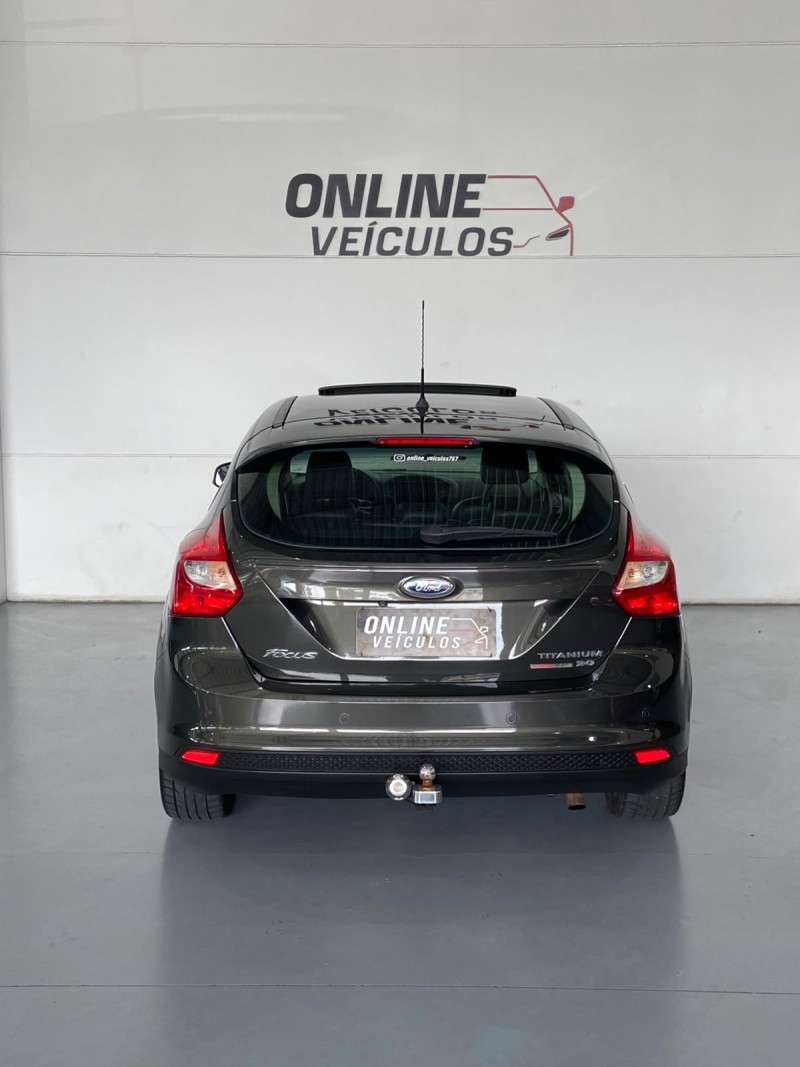 FOCUS 2.0 TITANIUM PLUS HATCH 16V FLEX 4P AUTO - 2015 - FARROUPILHA
