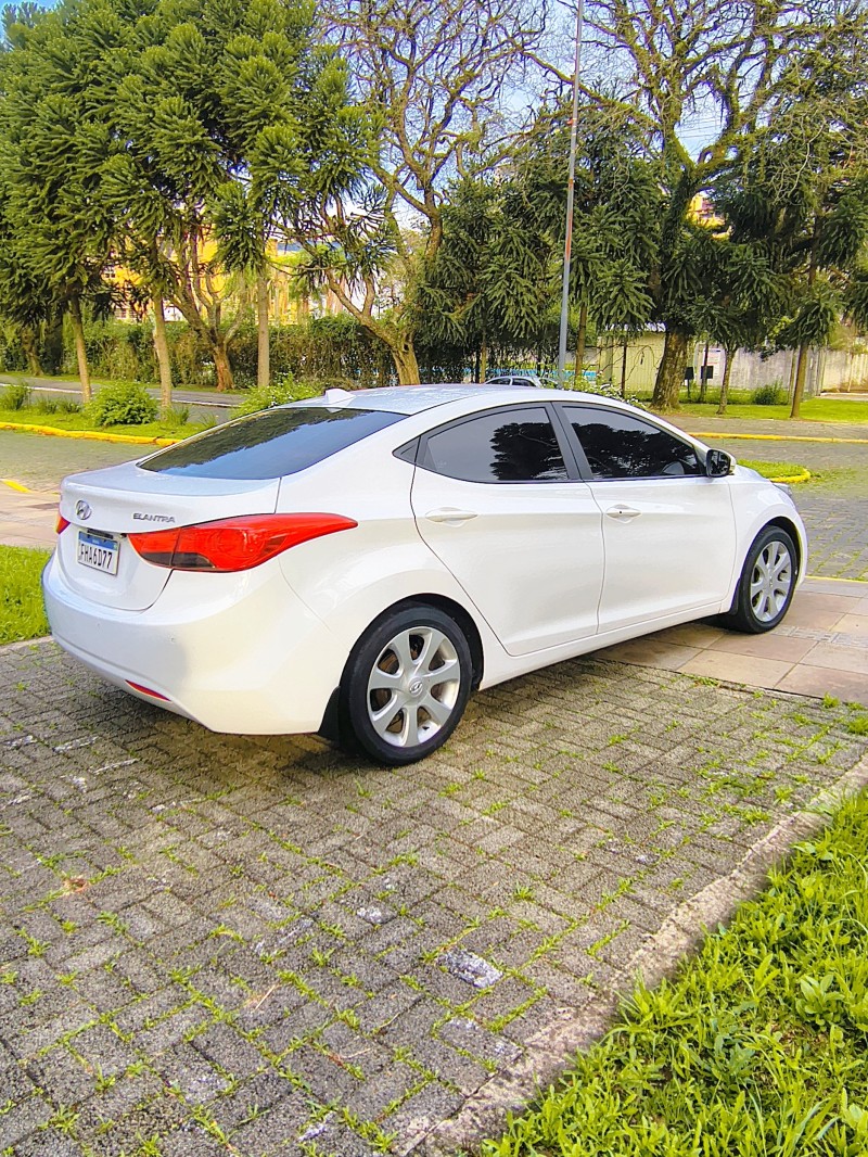 ELANTRA 1.8 GLS 16V GASOLINA 4P AUTOMÁTICO - 2013 - FARROUPILHA