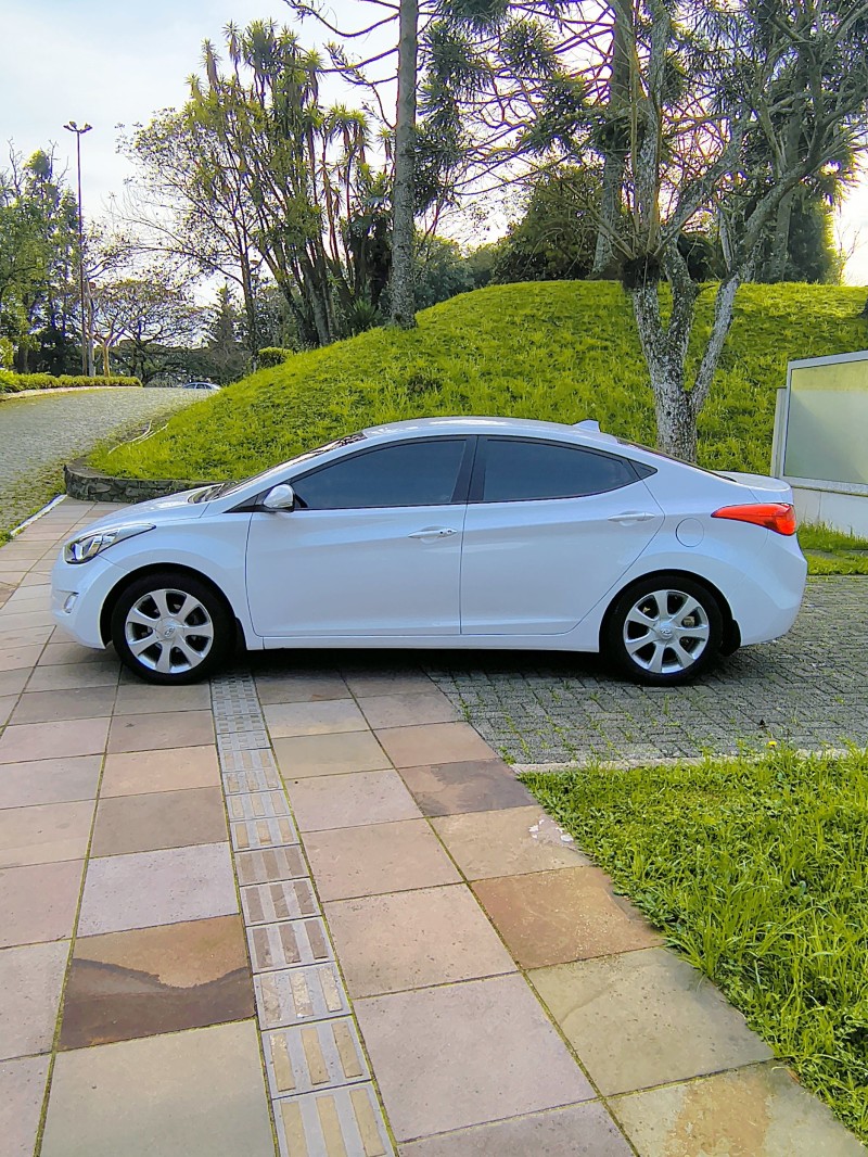 ELANTRA 1.8 GLS 16V GASOLINA 4P AUTOMÁTICO - 2013 - FARROUPILHA