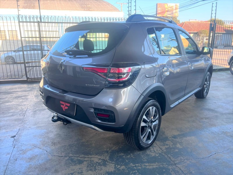SANDERO 1.6 STEPWAY ICONIC X-TRONIC 16V FLEX 4P AUTOMÁTICO - 2024 - CAXIAS DO SUL