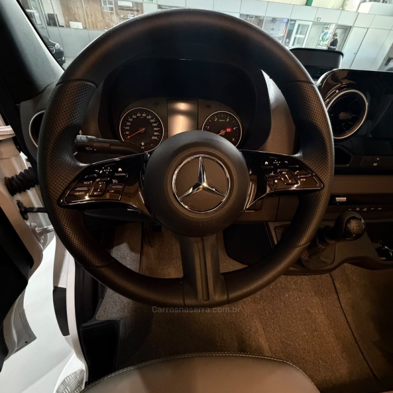 SPRINTER 2.0 CHASSI 517 EXTRA LONGO TURBO DIESEL 3P MANUAL - 2026 - NOVO HAMBURGO