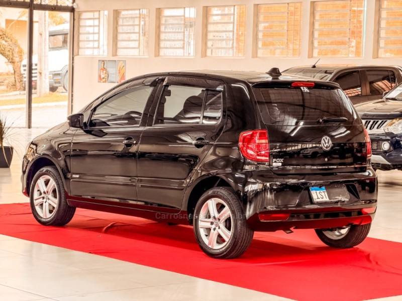 FOX 1.0 MI TREND 8V FLEX 4P MANUAL - 2012 - NOVA PRATA