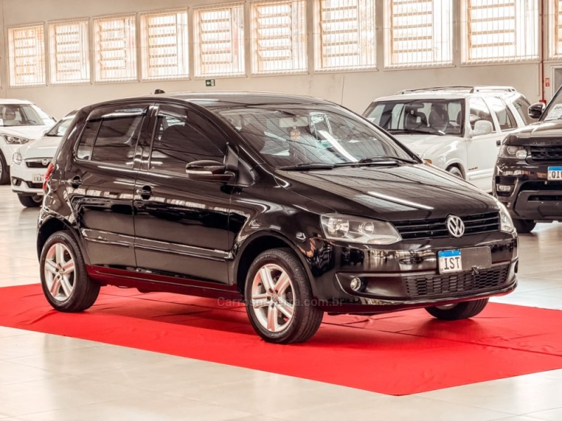 FOX 1.0 MI TREND 8V FLEX 4P MANUAL - 2012 - NOVA PRATA
