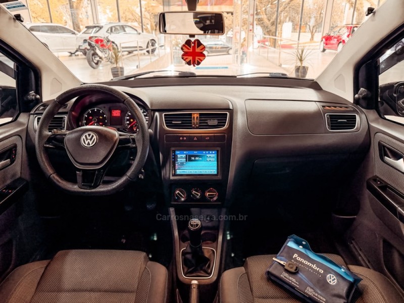 FOX 1.0 MI TREND 8V FLEX 4P MANUAL - 2012 - NOVA PRATA