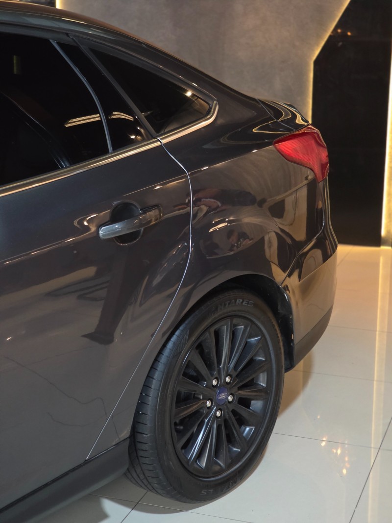 FOCUS 2.0 TITANIUM FASTBACK 16V FLEX 4P AUTOMÁTICO - 2018 - CAXIAS DO SUL