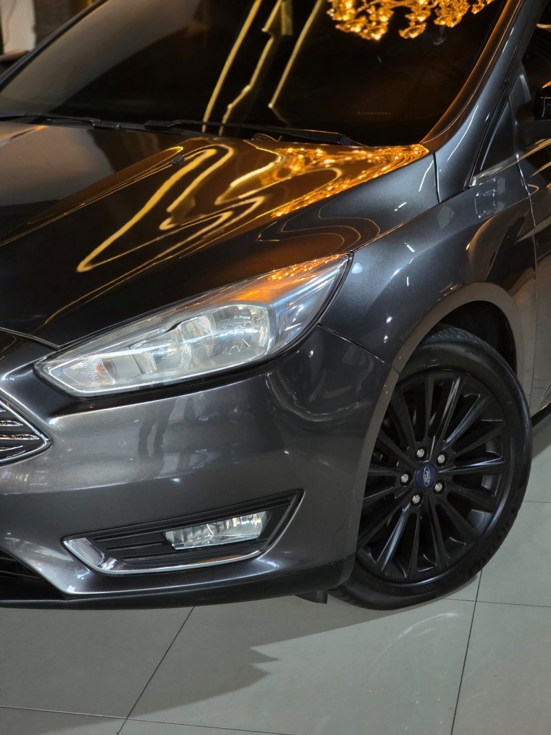 FOCUS 2.0 TITANIUM FASTBACK 16V FLEX 4P AUTOMÁTICO - 2018 - CAXIAS DO SUL