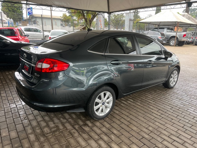 FIESTA 1.6 SE SEDAN 16V FLEX 4P MANUAL - 2011 - CAXIAS DO SUL