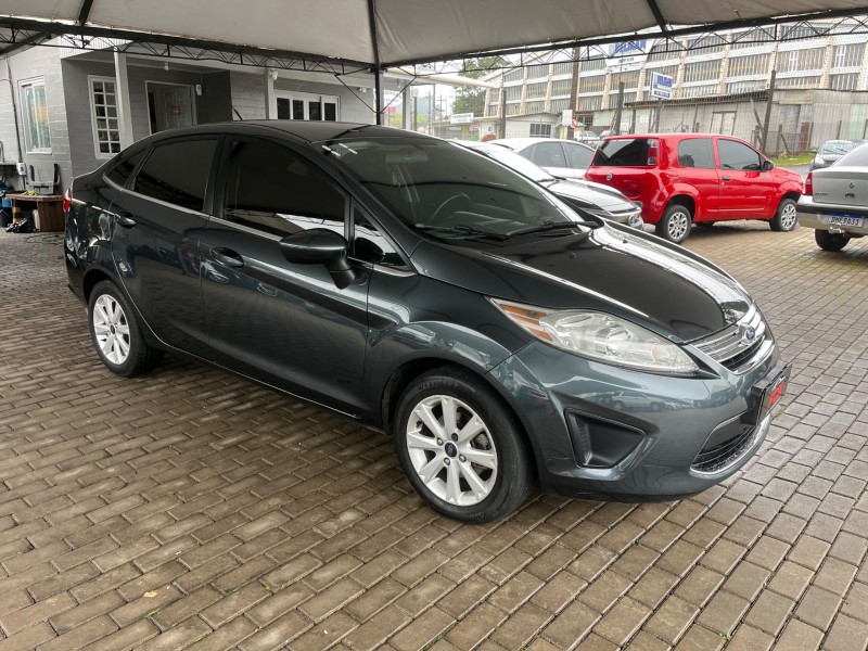 FIESTA 1.6 SE SEDAN 16V FLEX 4P MANUAL - 2011 - CAXIAS DO SUL