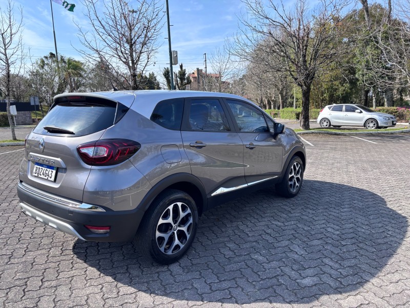 CAPTUR 1.6 16V INTENSE BOSE FLEX 4P AUTOMÁTICO - 2021 - CAXIAS DO SUL