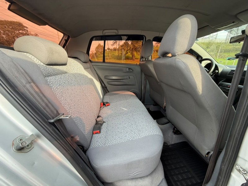 FOX 1.6 MI PLUS 8V FLEX 4P MANUAL - 2006 - FARROUPILHA