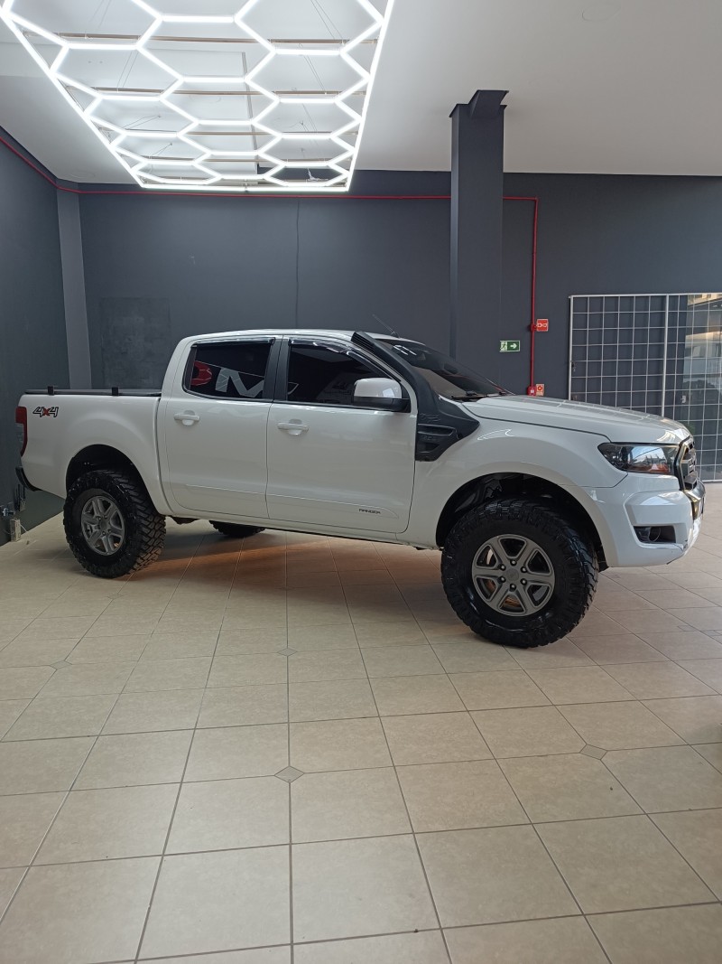 RANGER 2.2 XLS 4X4 CD 16V DIESEL 4P MANUAL - 2017 - FLORES DA CUNHA