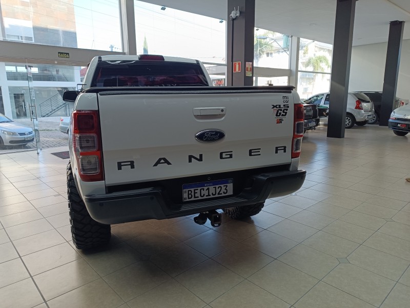 RANGER 2.2 XLS 4X4 CD 16V DIESEL 4P MANUAL - 2017 - FLORES DA CUNHA