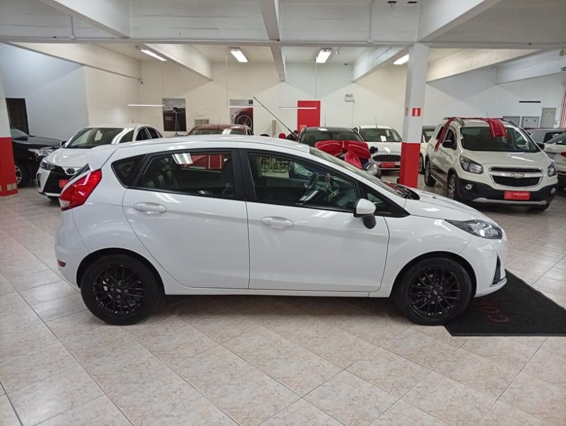 FIESTA 1.6 SE HATCH 16V FLEX 4P AUTOMÁTICO - 2018 - CAXIAS DO SUL