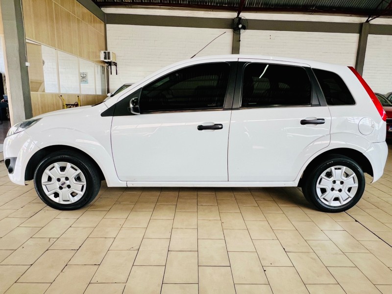 FIESTA 1.0 MPI PERSONNALITÉ 8V FLEX 4P MANUAL - 2013 - CAXIAS DO SUL