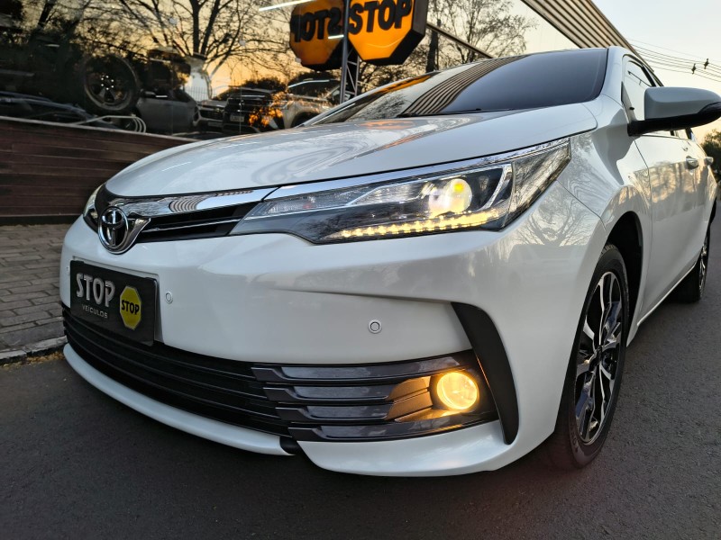 COROLLA 2.0 ALTIS 16V FLEX 4P AUTOMÁTICO - 2019 - DOIS IRMãOS