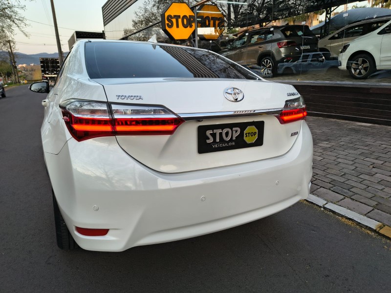 COROLLA 2.0 ALTIS 16V FLEX 4P AUTOMÁTICO - 2019 - DOIS IRMãOS