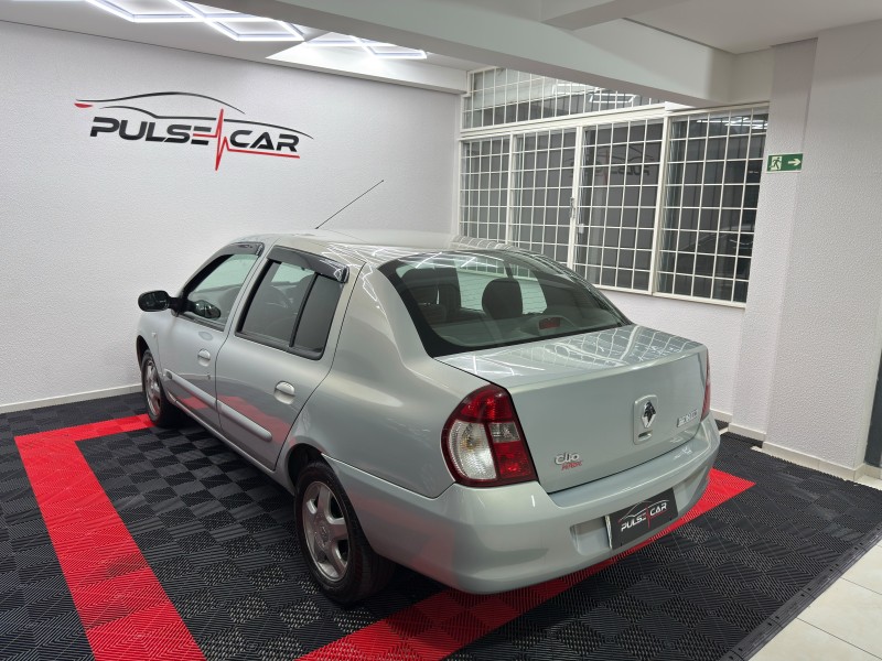 CLIO 1.6 PRIVILÉGE SEDAN 16V FLEX 4P MANUAL - 2008 - CAXIAS DO SUL
