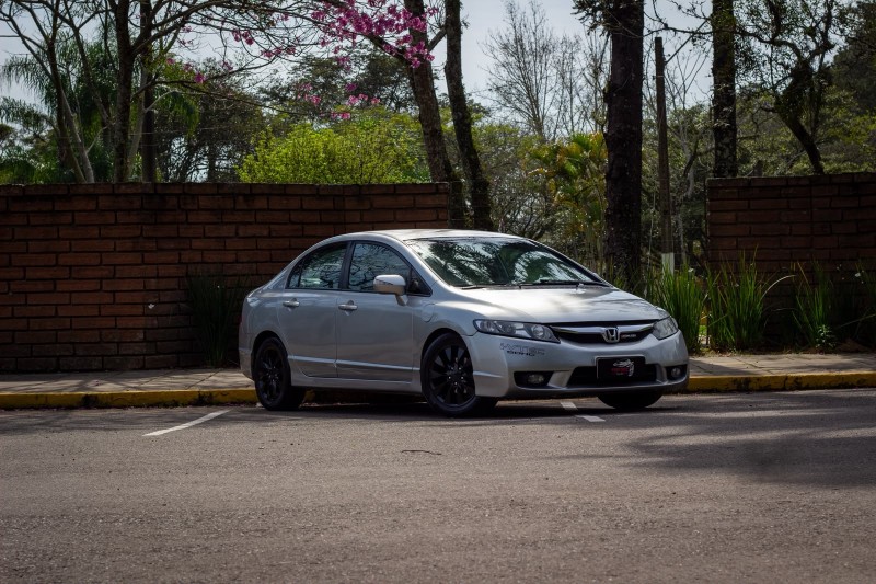 CIVIC 1.8 LXL 16V FLEX 4P MANUAL - 2011 - SãO SEBASTIãO DO CAí