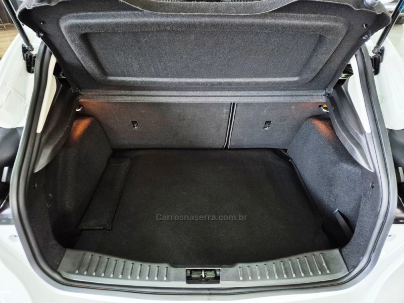FOCUS 2.0 TITANIUM PLUS HATCH 16V FLEX 4P AUTO - 2016 - CAXIAS DO SUL