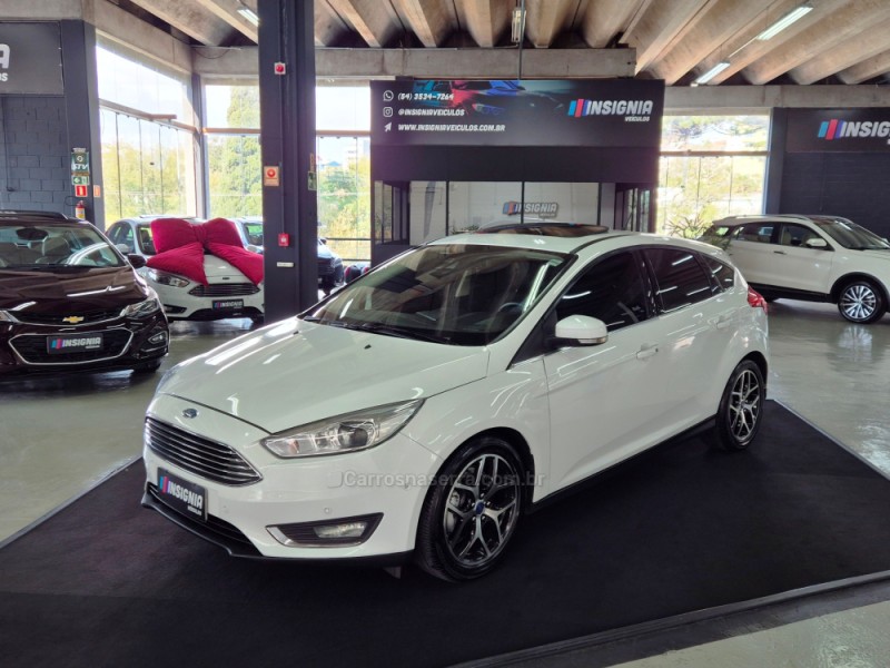 focus 2.0 titanium plus hatch 16v flex 4p auto 2016 caxias do sul